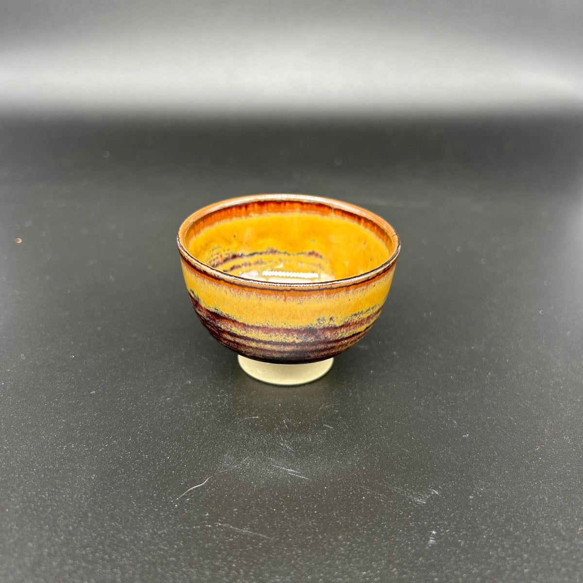 【希少】高鶴元　おちょこ　ぐい呑み　湯呑み　鑑賞用　陶器　金色縁　黄色　レトロ 希少】高鶴元 おちょこ ぐい呑み 湯呑み 鑑賞用 陶器 金色縁